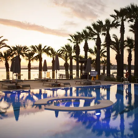 Boyalik & 5* Çeşme