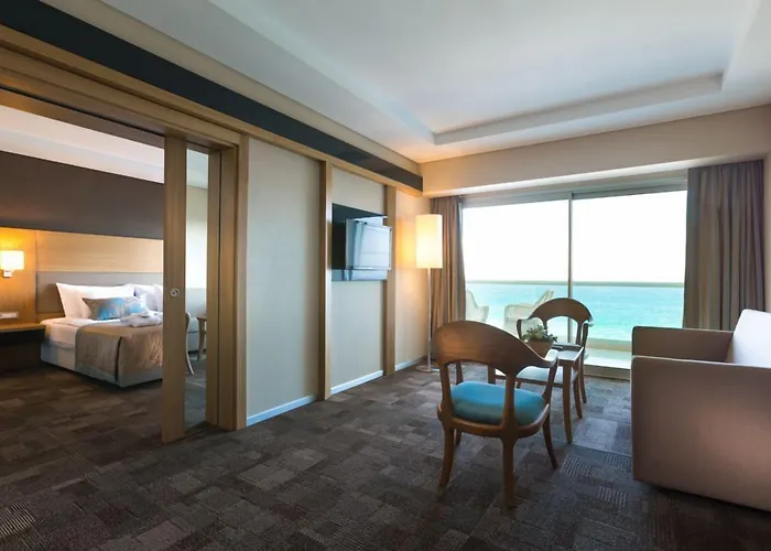 Boyalik & Hotel Çeşme